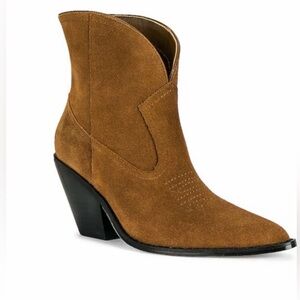REVOLVE / House of Harlow 1960 Victor
Bootie in Tan